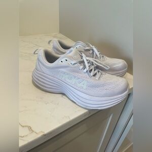 White Bondi 8 Hokas